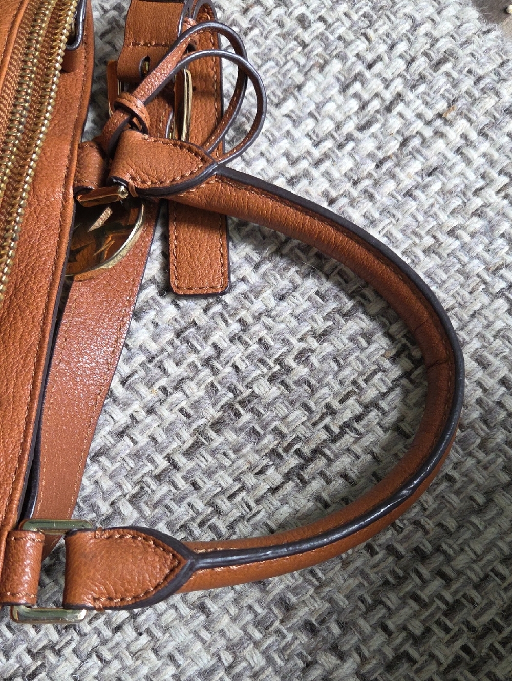 Michael Kors Kingsbury Leather Tote - Picture 11 of 16